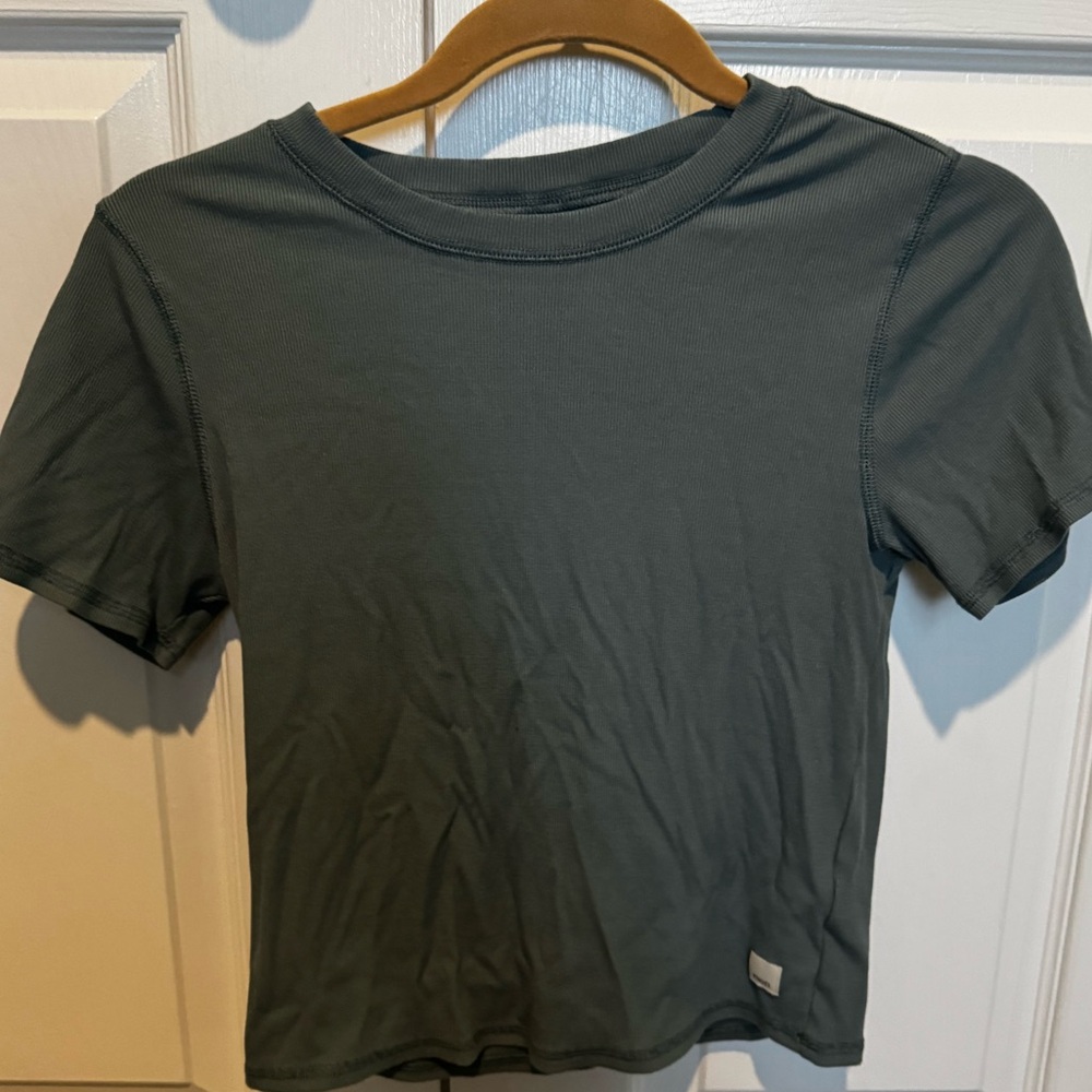 Vuori Mudra Fitted Tee - Kelp